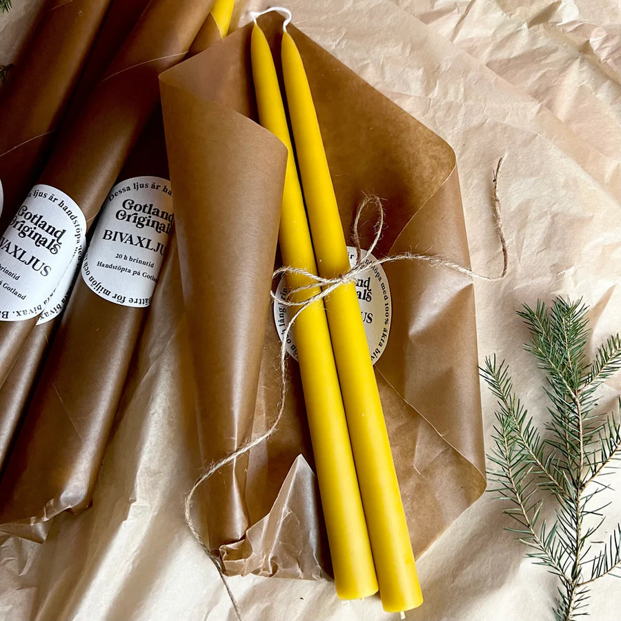 Beeswax candles 2-pack