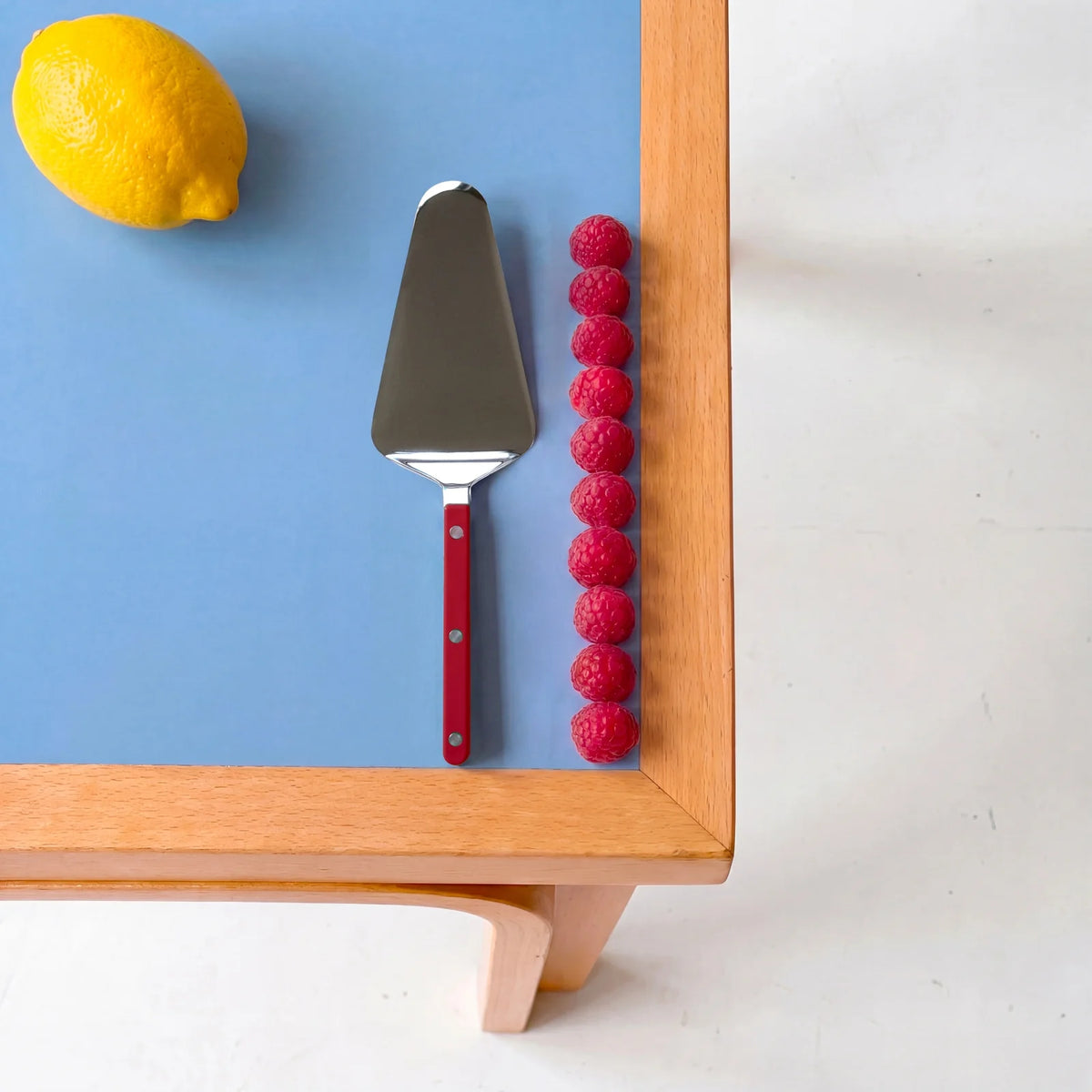 Cake spatula Sabre Paris Red
