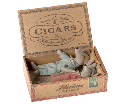 Maileg - Mamma och Pappamus i Cigarrlåda